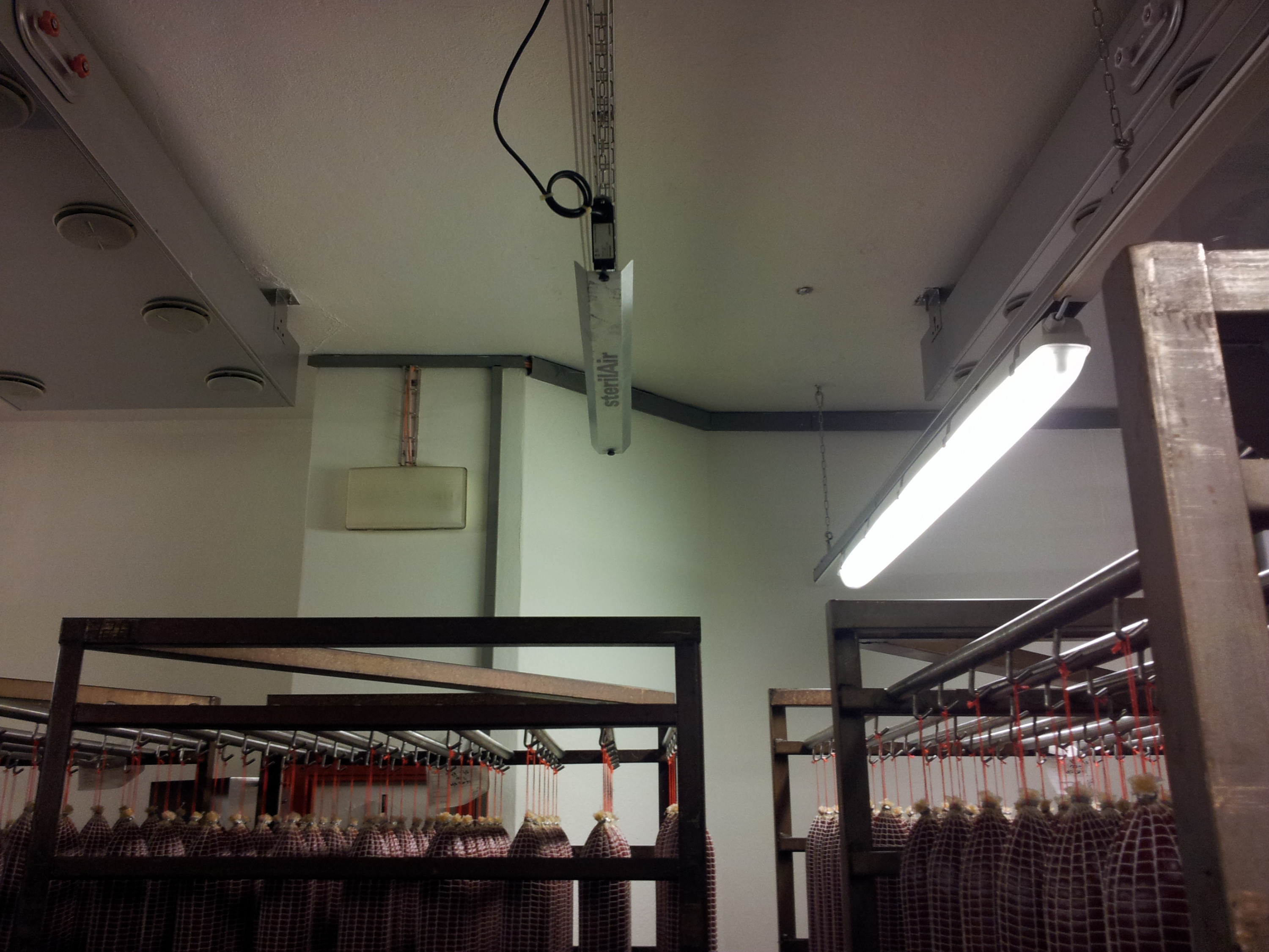 D-Serie: Flexible UVC-Entkeimungsgeräte zur Luftdesinfektion in stark frequentierten Räumen, sowie dem Produktschutz in Kühl- und Lagerräumen
